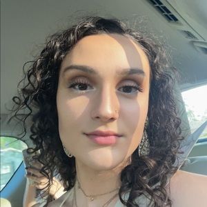 Meet your Posher, Bianca